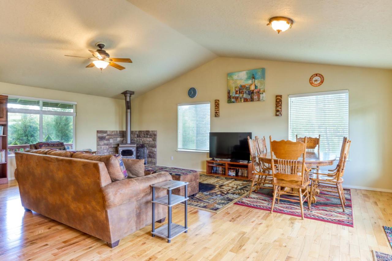 Meadow Walk Cabin La Pine Exterior photo